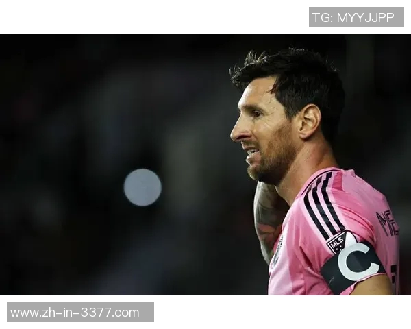 年轻足球球星背后父亲是谁 他们的父亲在足球生涯中的影响力与支持 年轻足球球星背后父亲是谁 他们的父亲在足球生涯中的影响力与支持